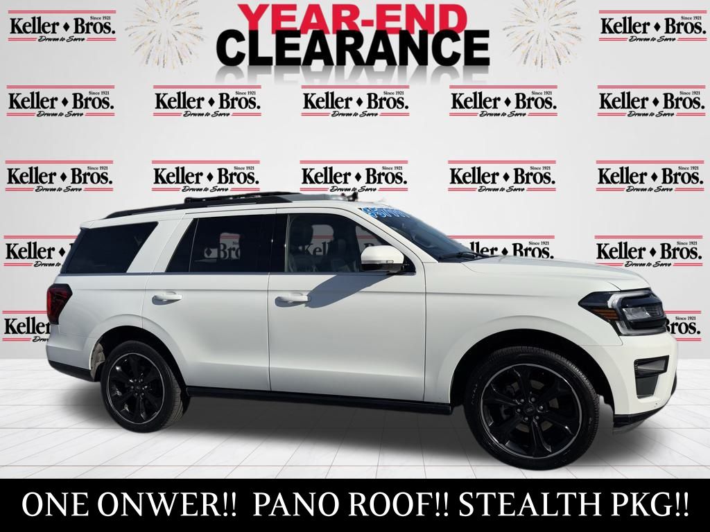 2022 Ford Expedition Limited's photo