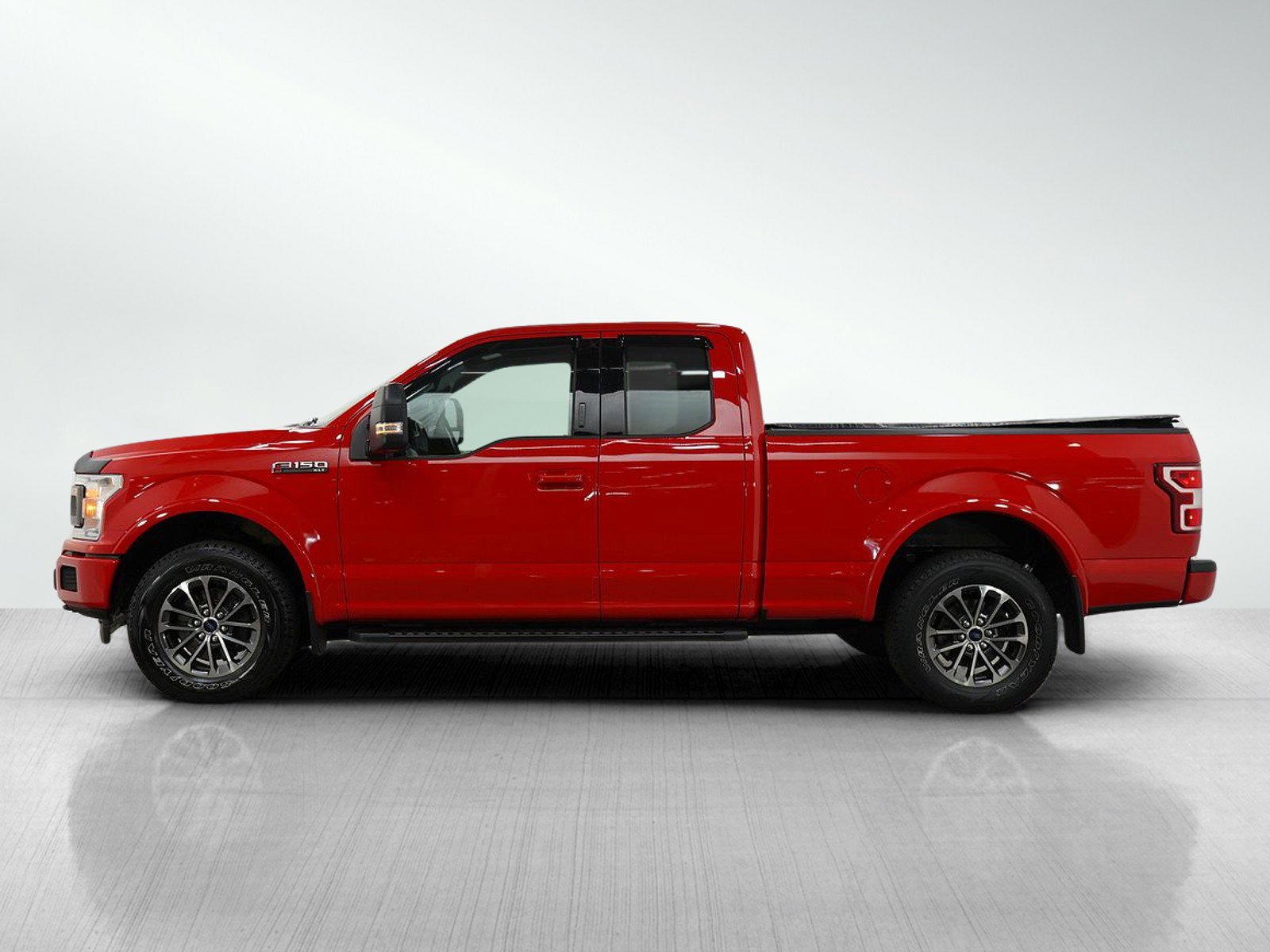 Used 2018 Ford F-150 XLT with VIN 1FTEX1EP5JKE32876 for sale in Minneapolis, Minnesota
