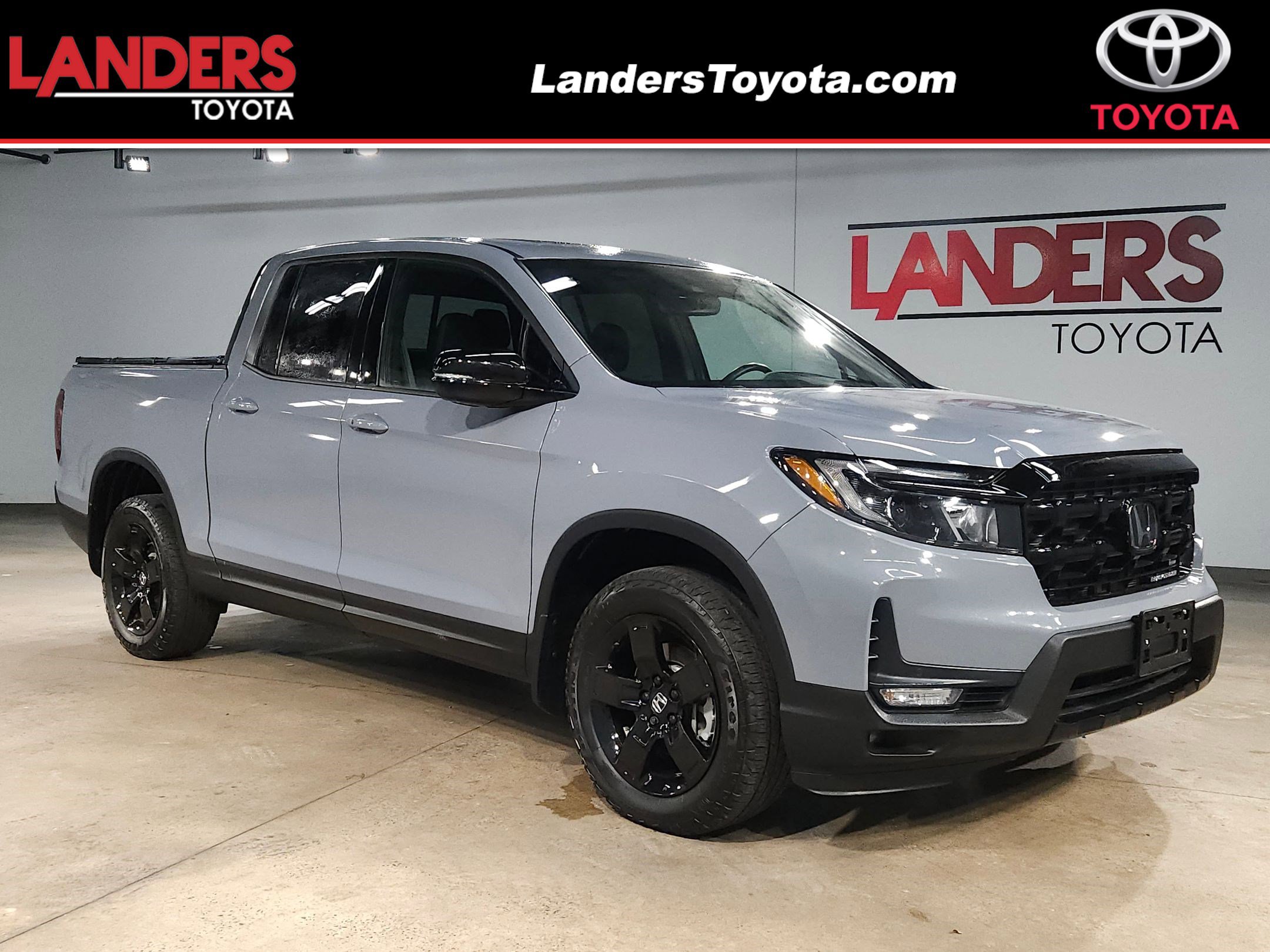 2025 Honda Ridgeline Black Edition's photo