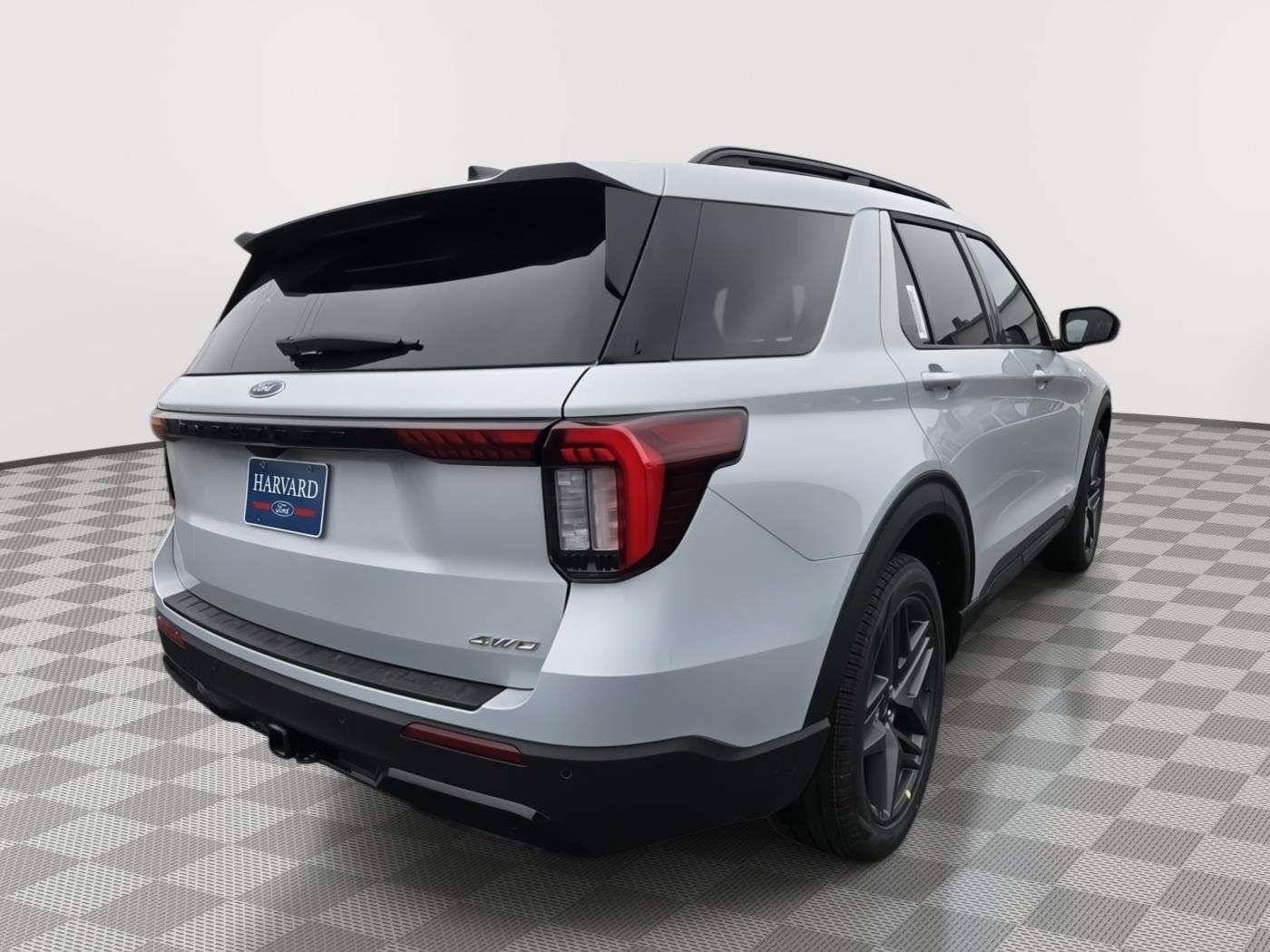 2026 Ford Explorer ST-Line photo 3