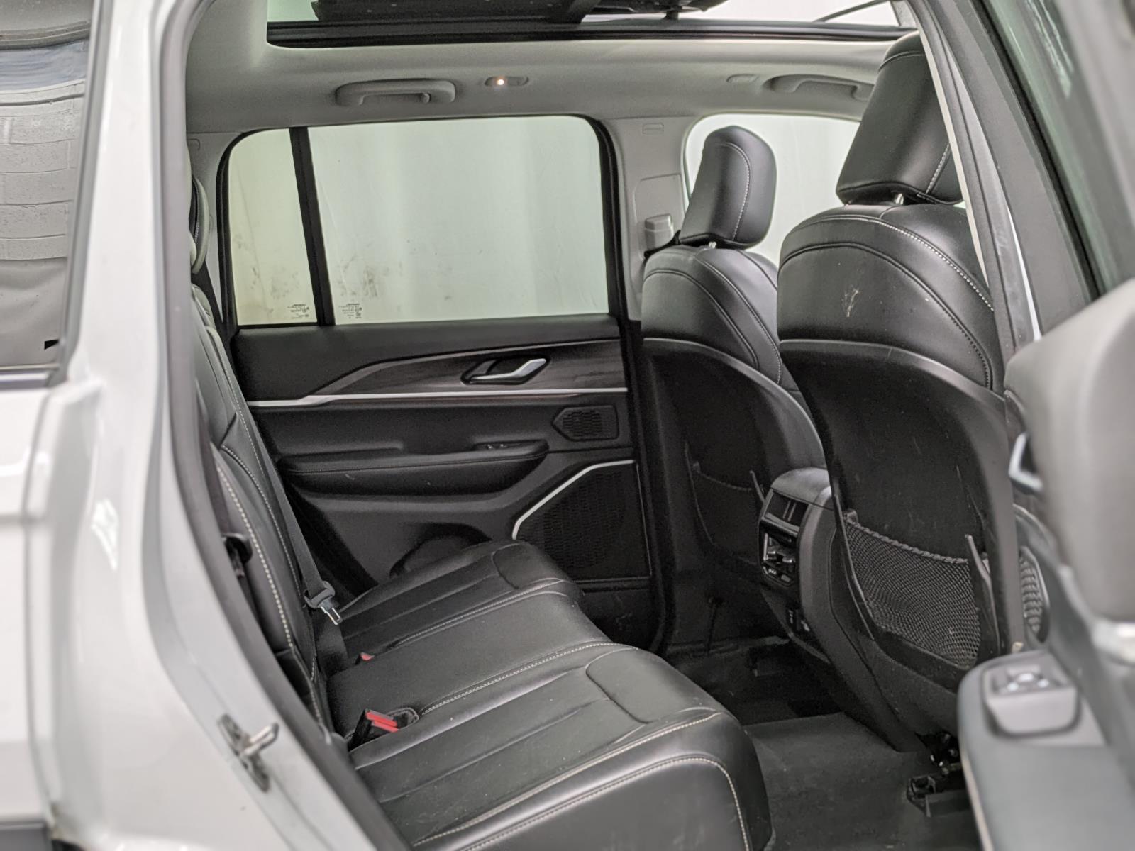 2022 Jeep Grand Cherokee Limited photo 19
