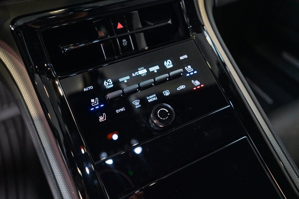 2025 Porsche Panamera 4 photo 22