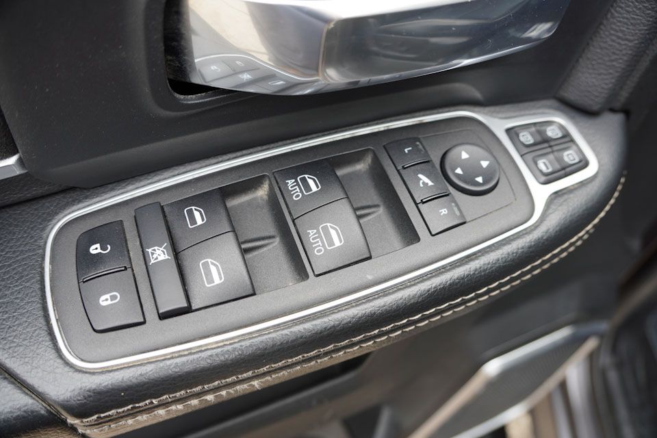 2024 Ram 2500 Laramie photo 20