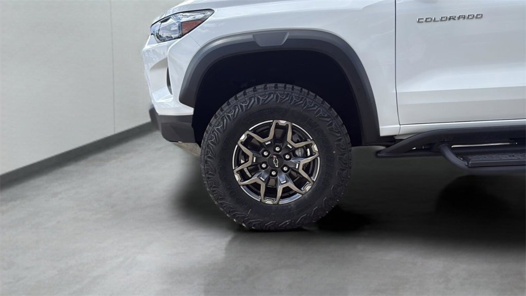 2025 Chevrolet Colorado ZR2 photo 14
