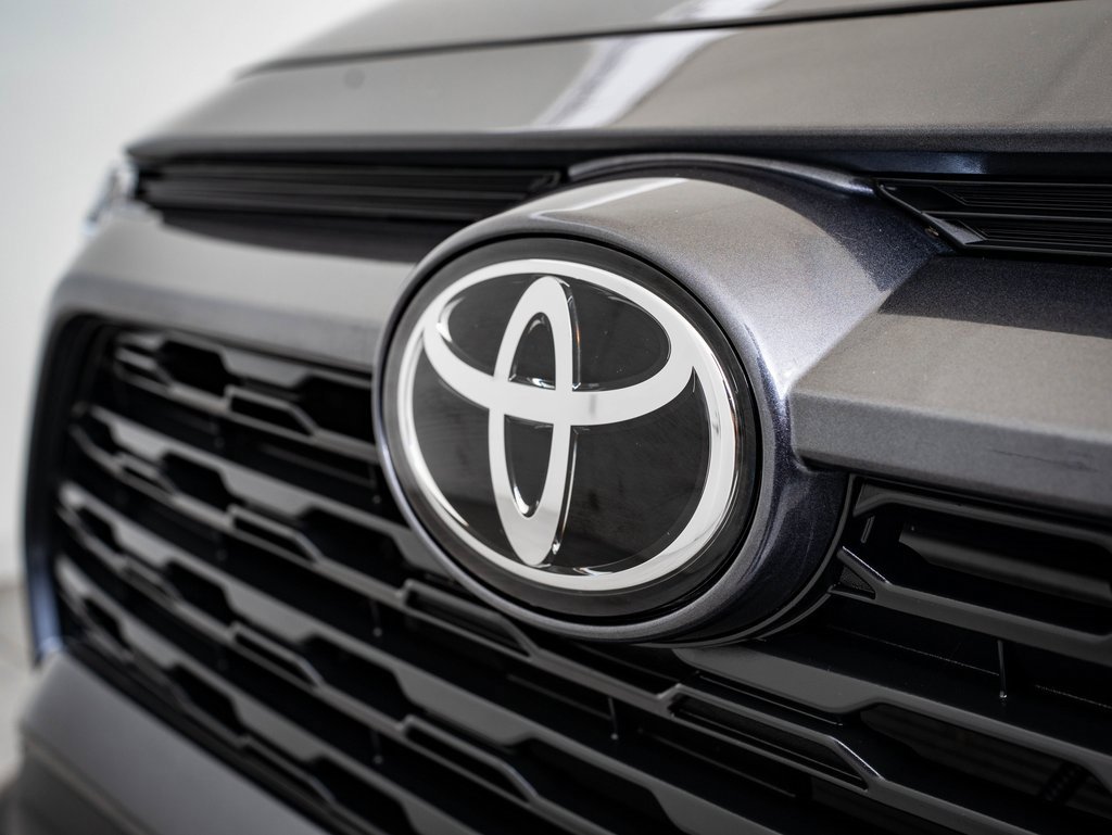 2025 Toyota RAV4 XLE Premium photo 3