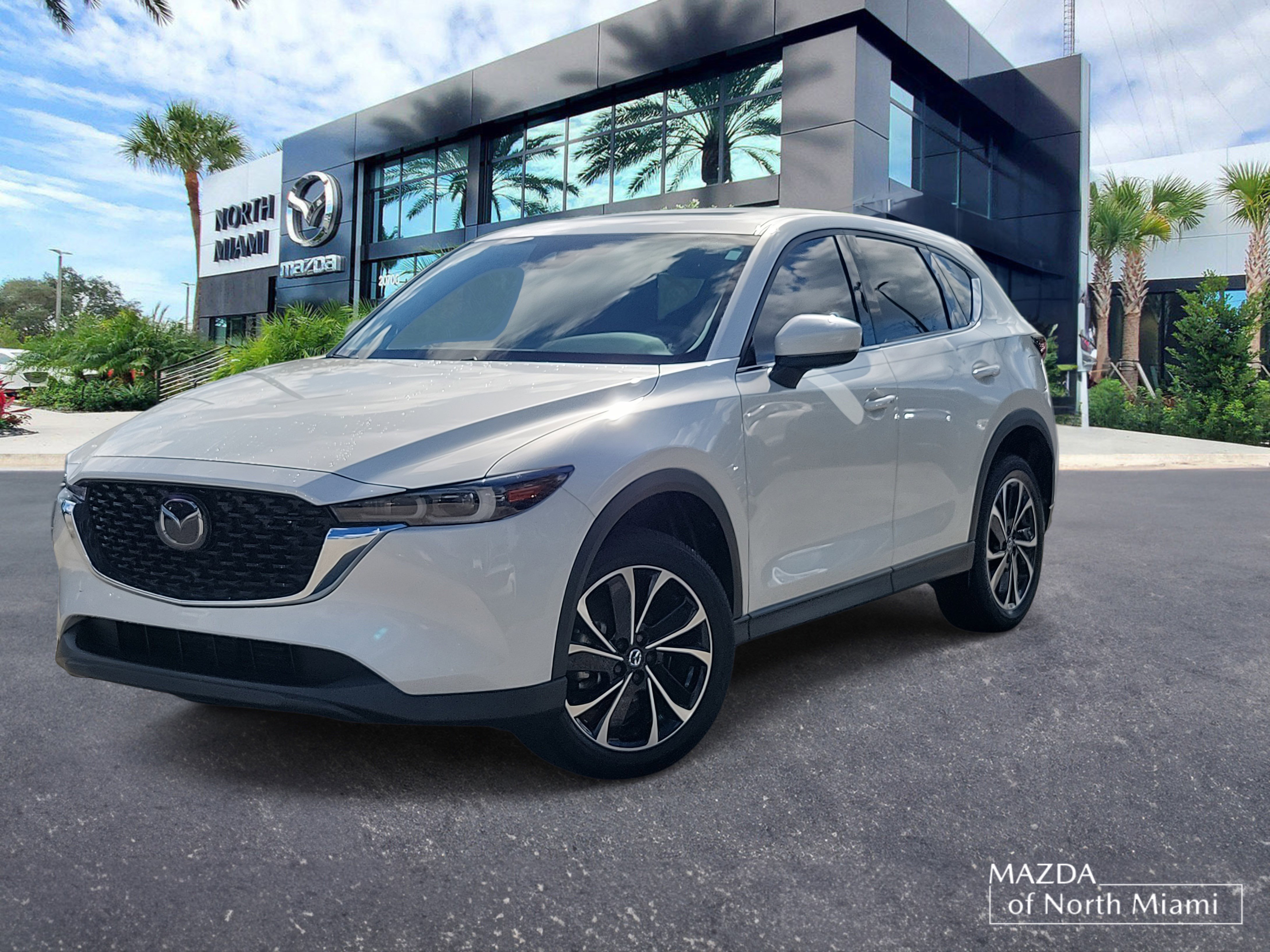 2023 Mazda CX-5 S Premium package's photo