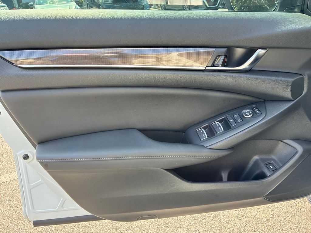 2022 Honda Accord Sport photo 17