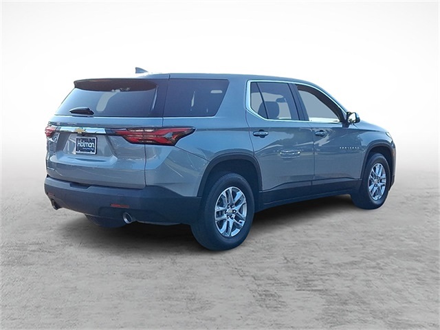 2023 Chevrolet Traverse LS photo 5