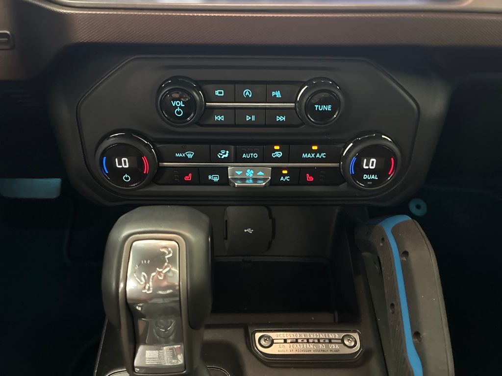 2023 Ford Bronco Outer Banks photo 15
