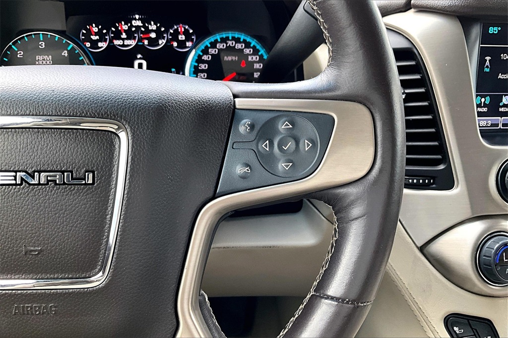 2017 Gmc Yukon Denali photo 11