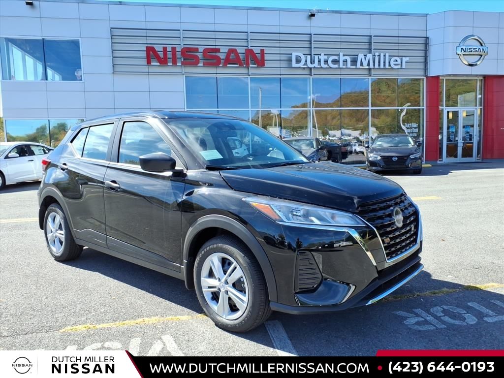 2025 Nissan KICKS PLAY Base's photo