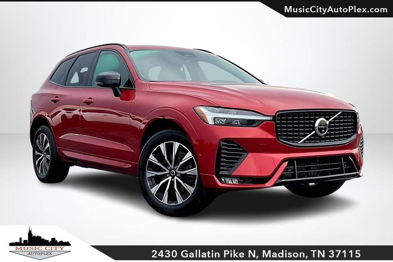 2023 Volvo XC60 Plus's photo