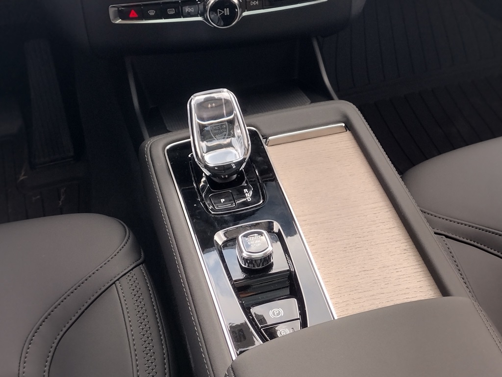 2026 VOLVO XC90 - Image 26