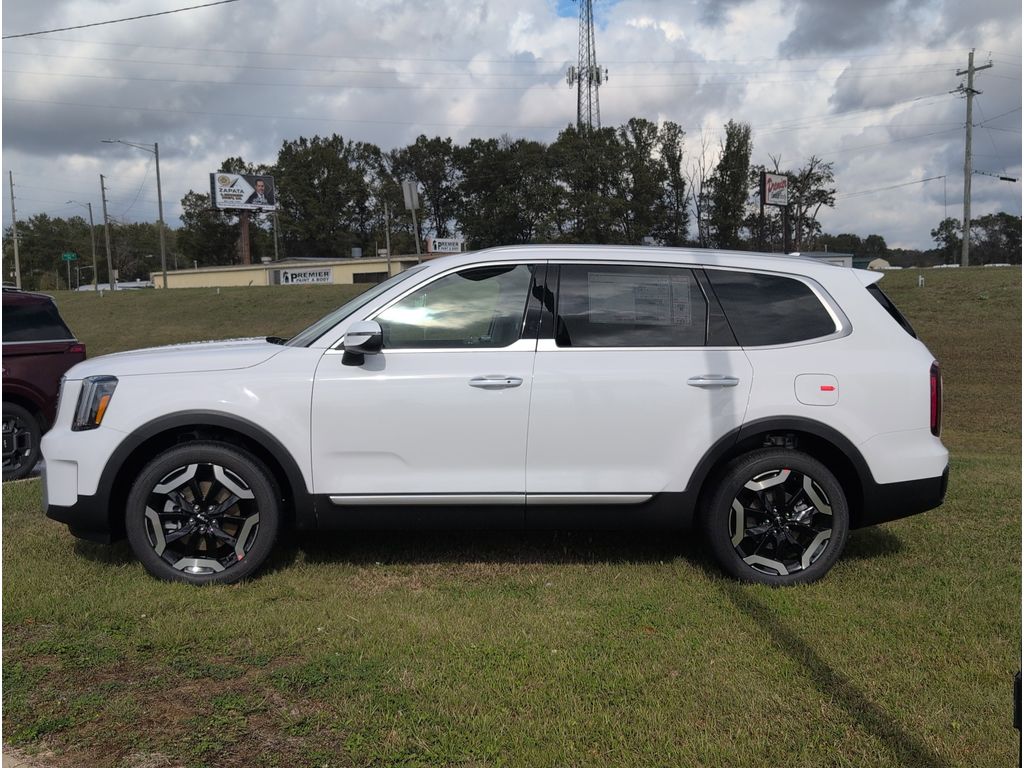 2025 Kia Telluride S photo 2