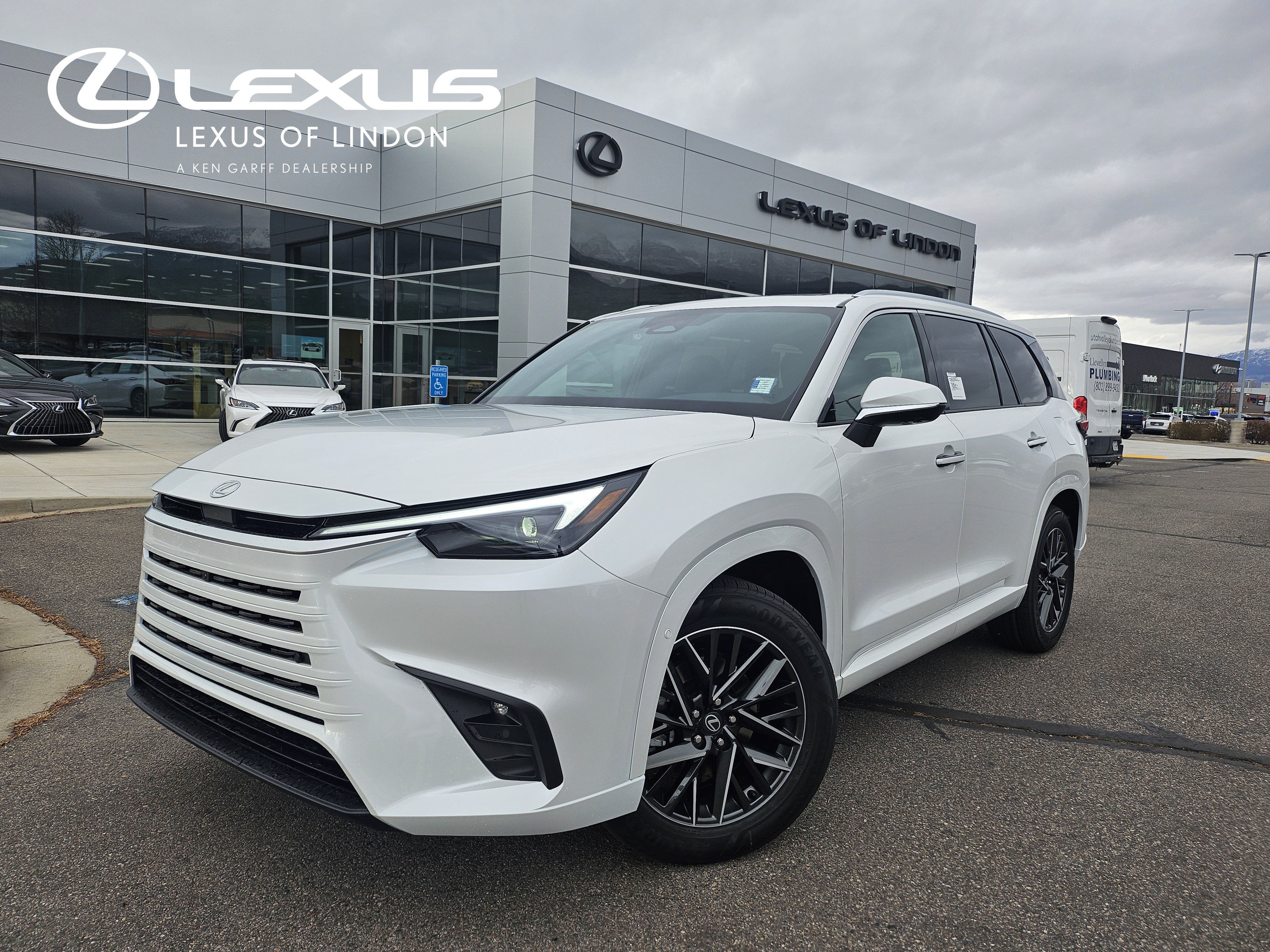 2026 Lexus TX Premium's photo