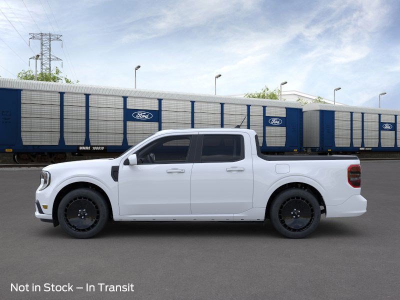 2025 Ford Maverick photo 3