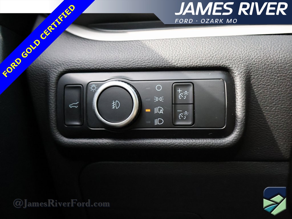 2023 Ford Explorer XLT photo 27