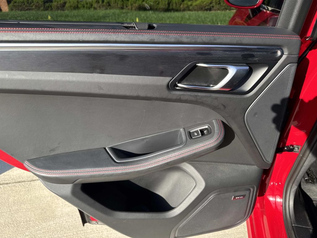 2021 Porsche Macan GTS photo 8