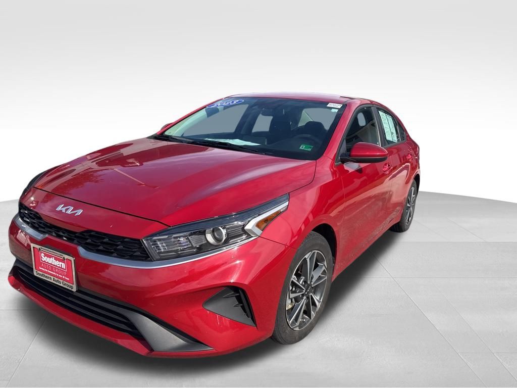 2023 Kia Forte LXS photo 4