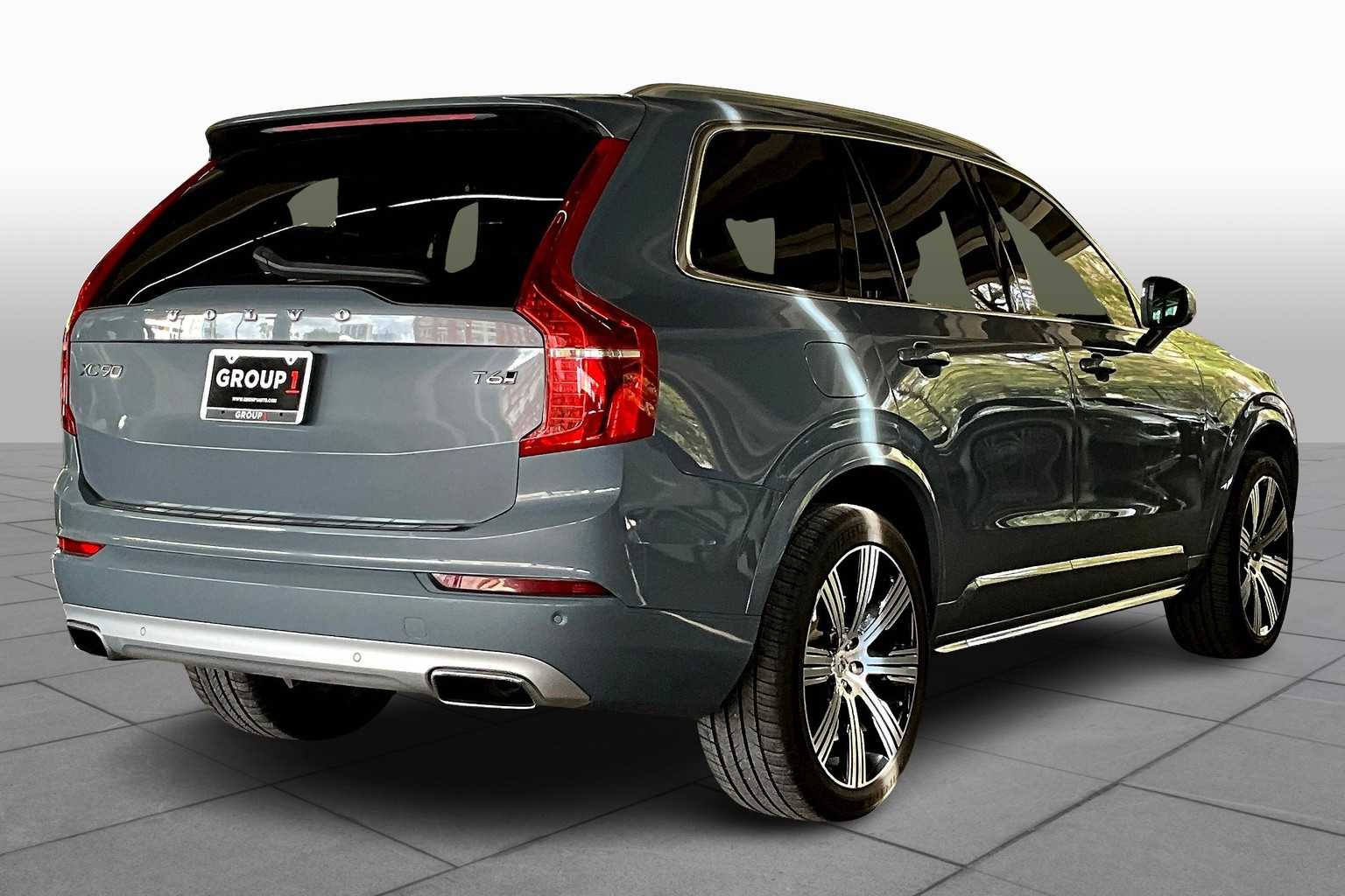 2020 Volvo XC90 Momentum photo 12