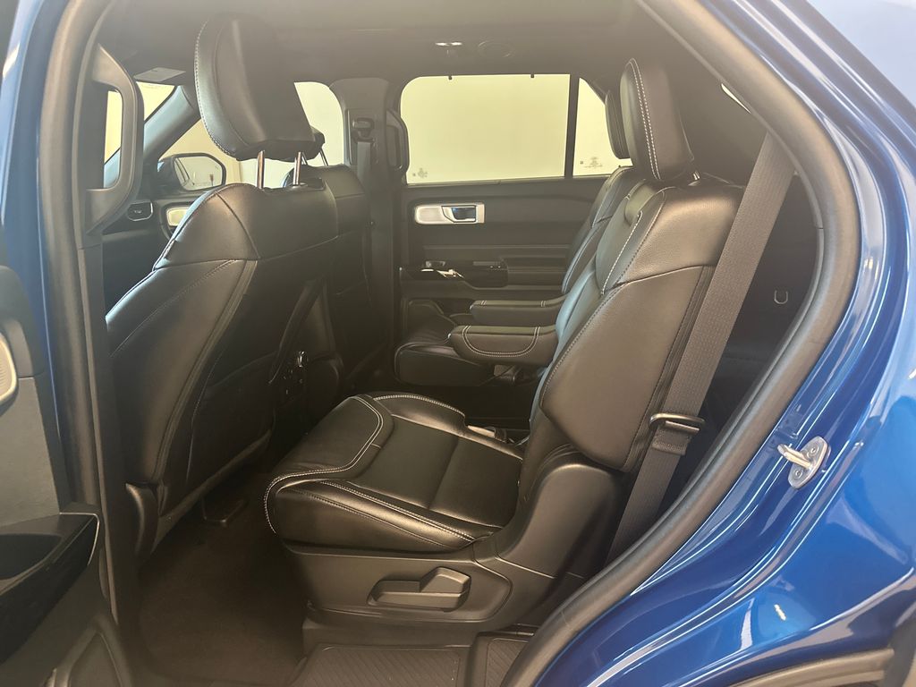 2023 Ford Explorer ST photo 13