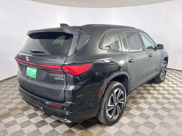 2025 Buick Enclave Sport Touring photo 4