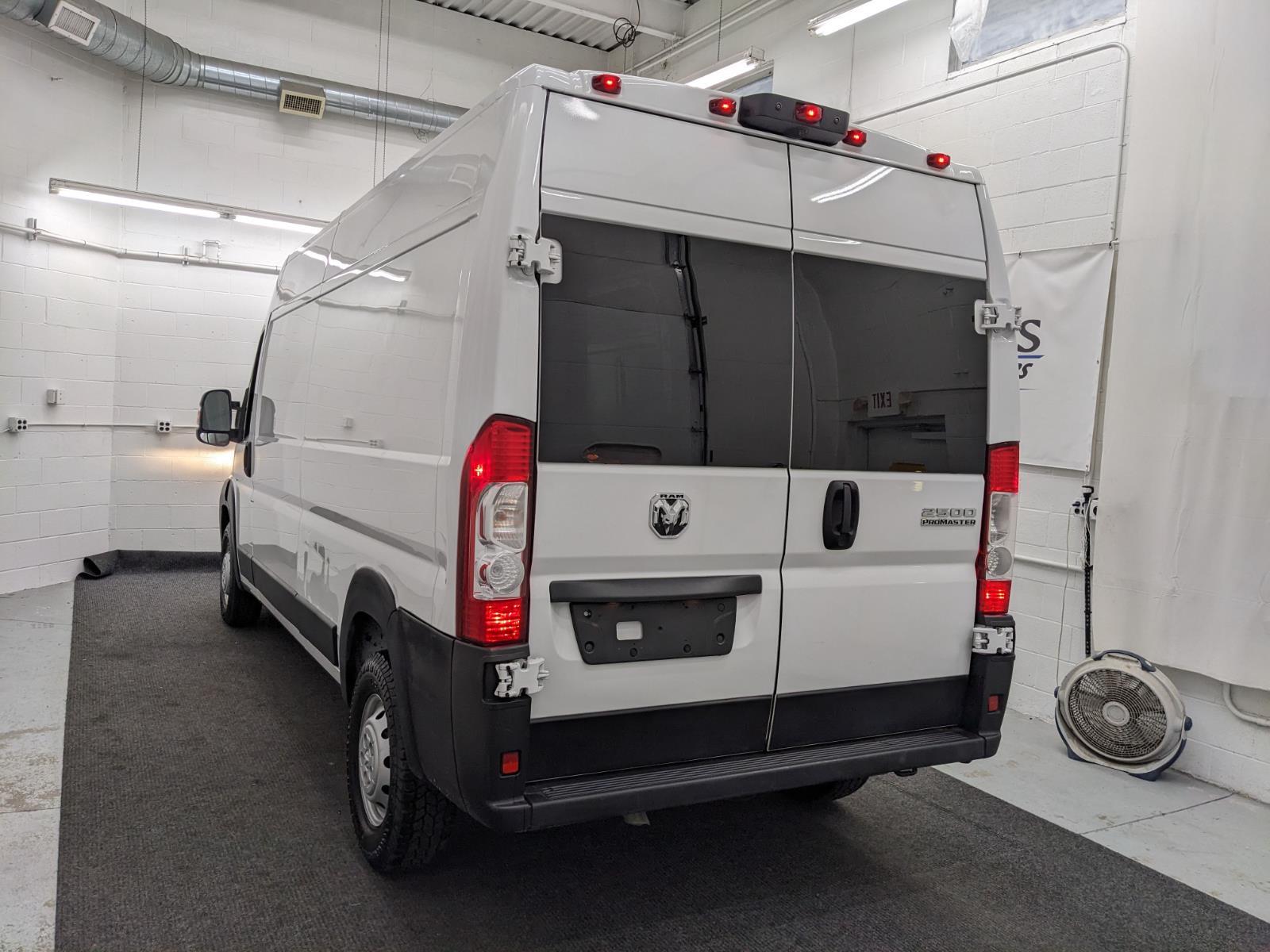 2023 Ram ProMaster 2500 photo 3