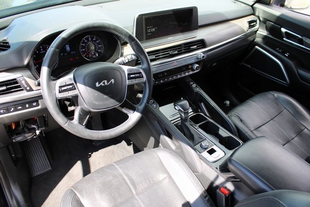 2022 Kia Telluride EX photo 2