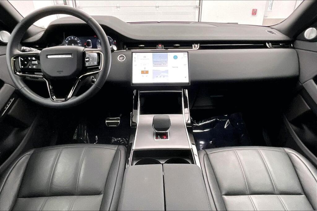 2025 Land Rover Range Rover Evoque Dynamic SE photo 7