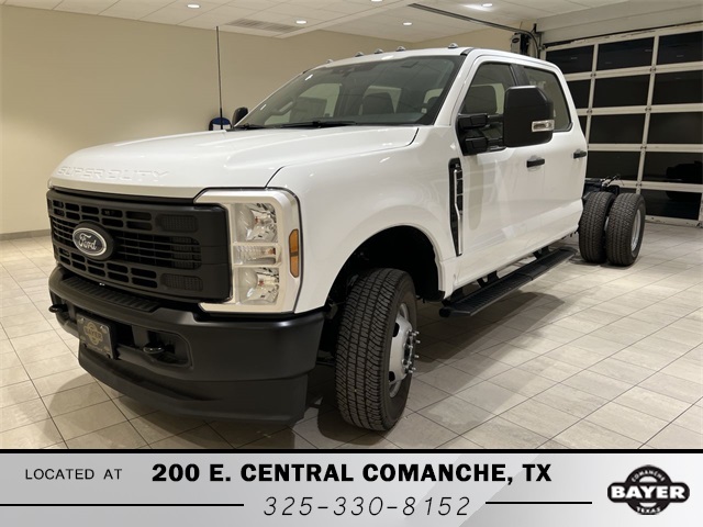 2026 Ford F-350 Super Duty Chassis Cab XL's photo
