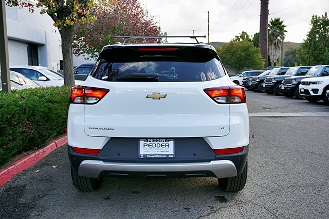 Used 2022 White Chevrolet LT image 8