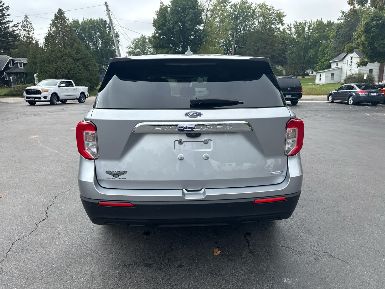 2020 Ford Explorer Base photo 4