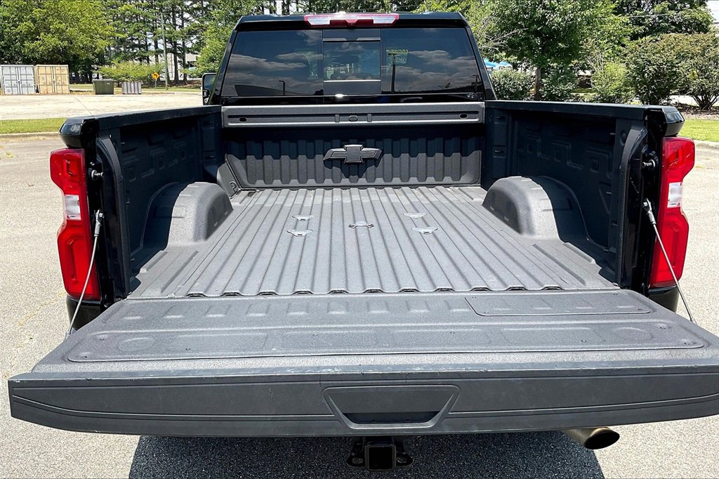 2023 Chevrolet Silverado LTZ photo 18