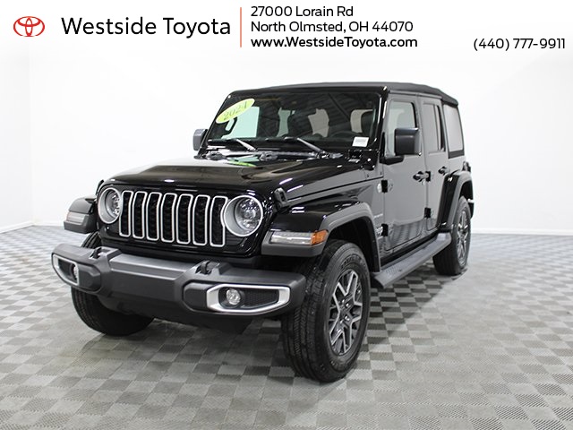 2024 Jeep Wrangler 4-Door Sahara's photo