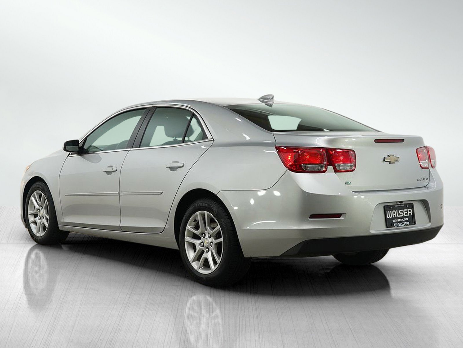 Used 2015 Chevrolet Malibu 1LT with VIN 1G11C5SL8FF348174 for sale in Burnsville, Minnesota