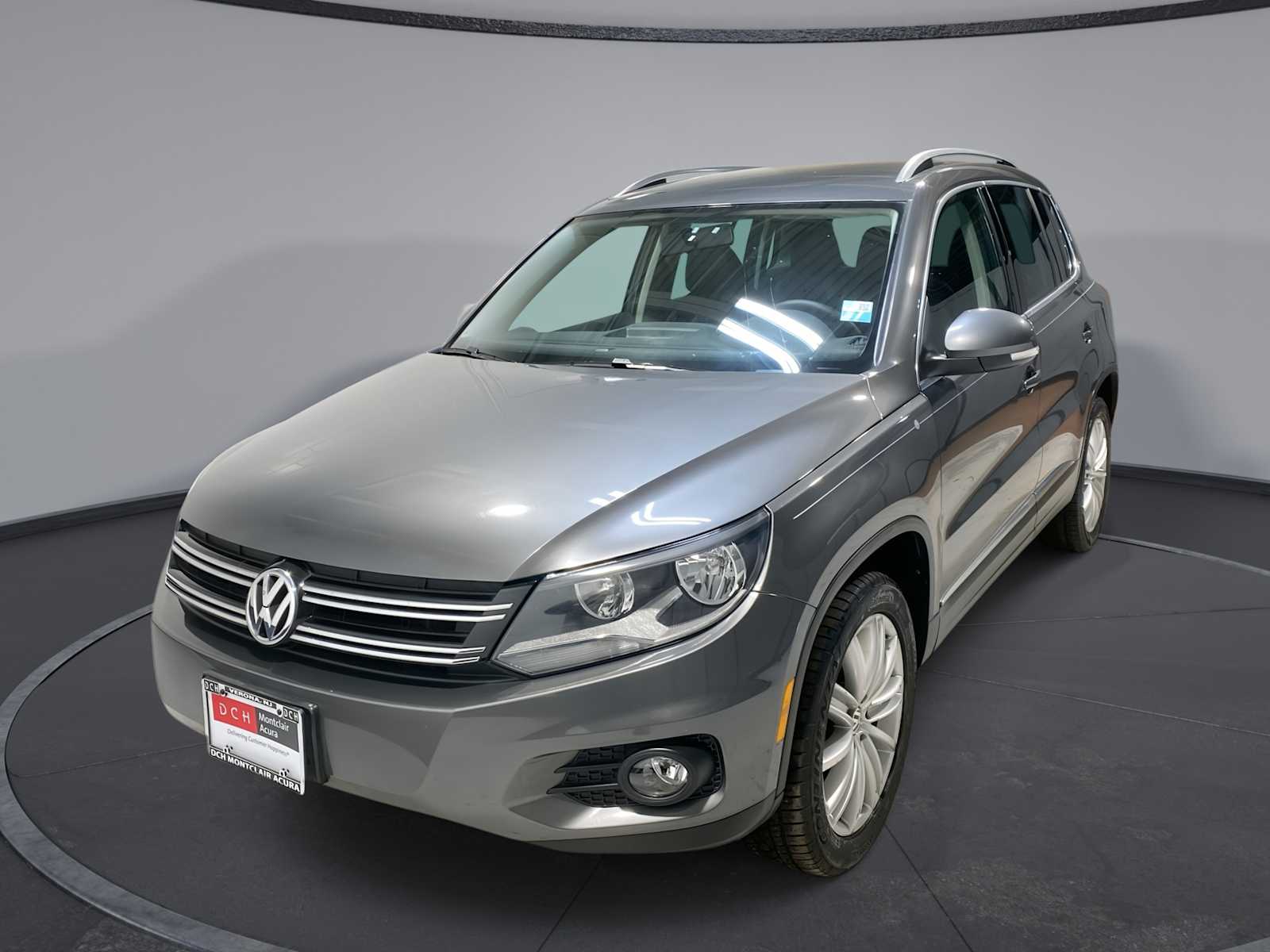 2014 Volkswagen Tiguan S's photo