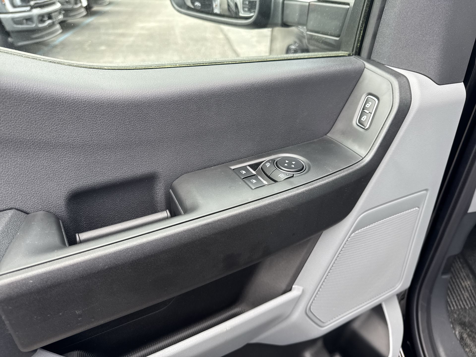 2025 Ford F-250 XL photo 4