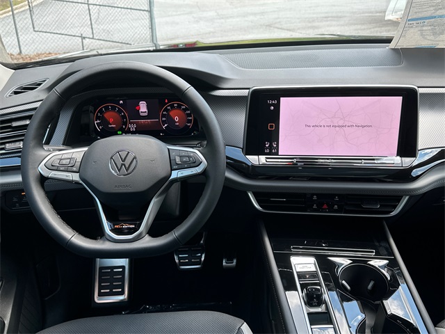 2025 Volkswagen Atlas SE Technology Peak Edition photo 23