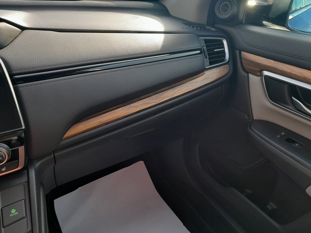 2019 Honda CR-V Touring photo 31
