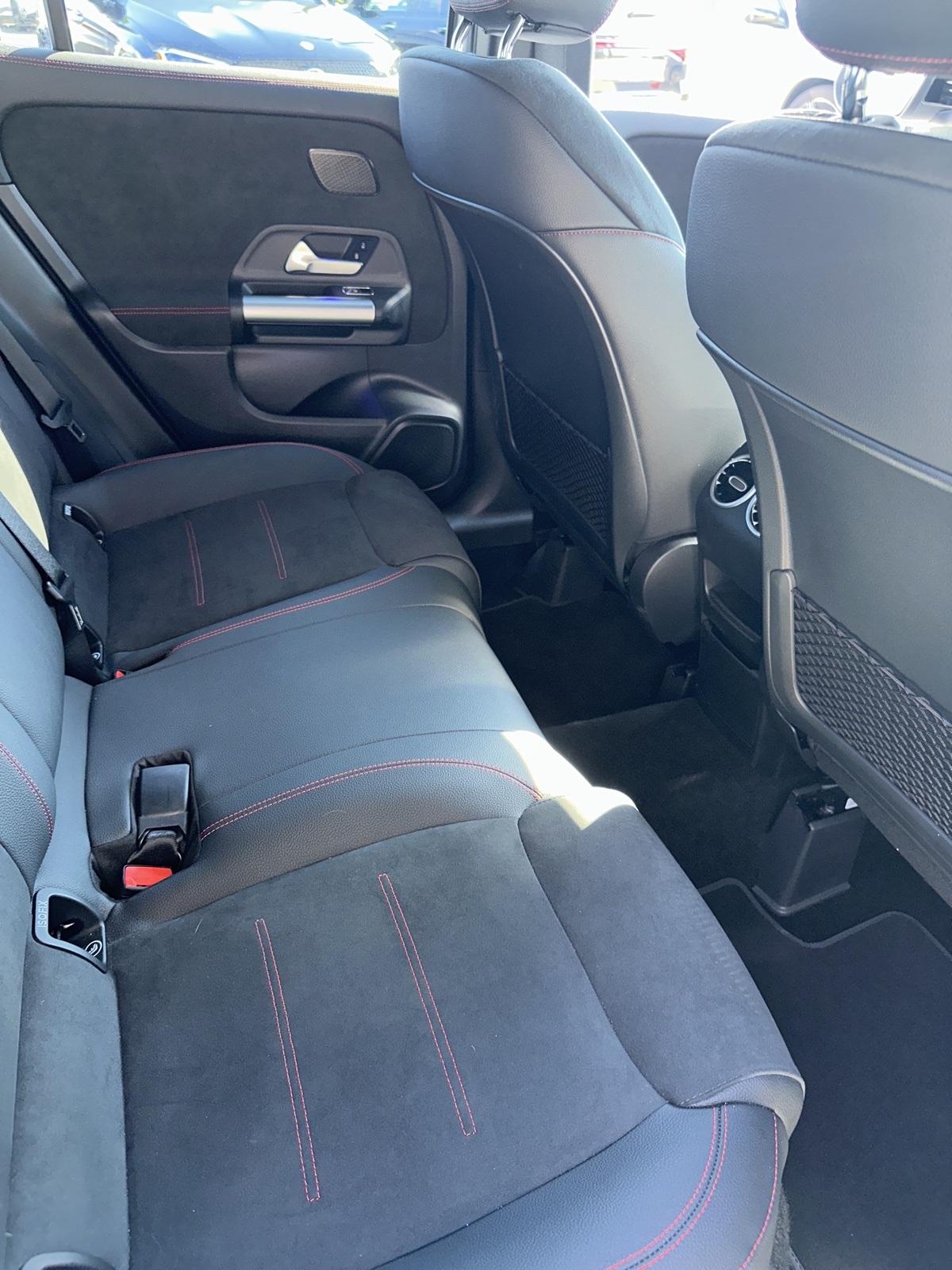 2025 Mercedes Benz GLA 250 photo 8