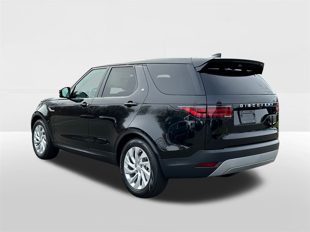 2025 Land Rover Discovery S photo 2