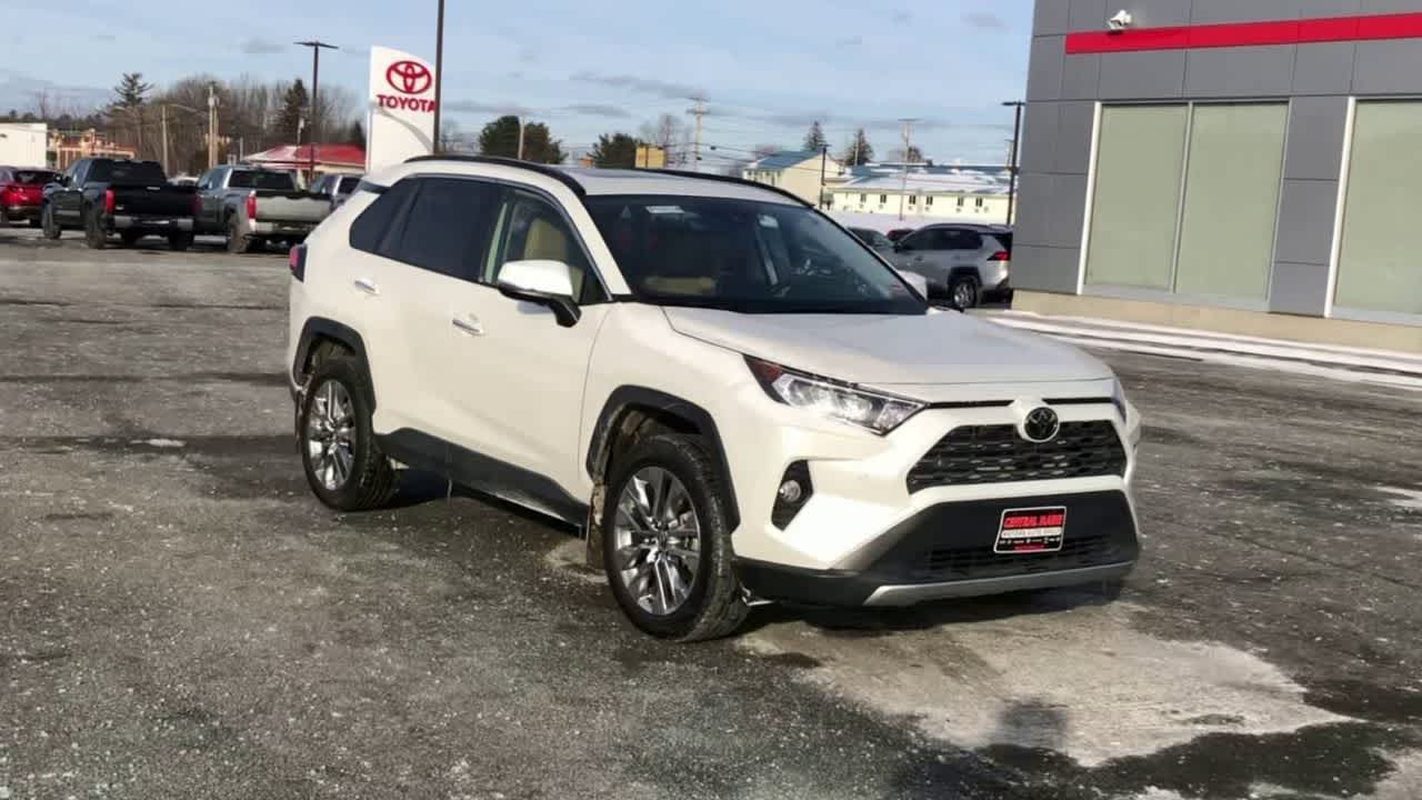 2020 Toyota RAV4 Limited photo 2