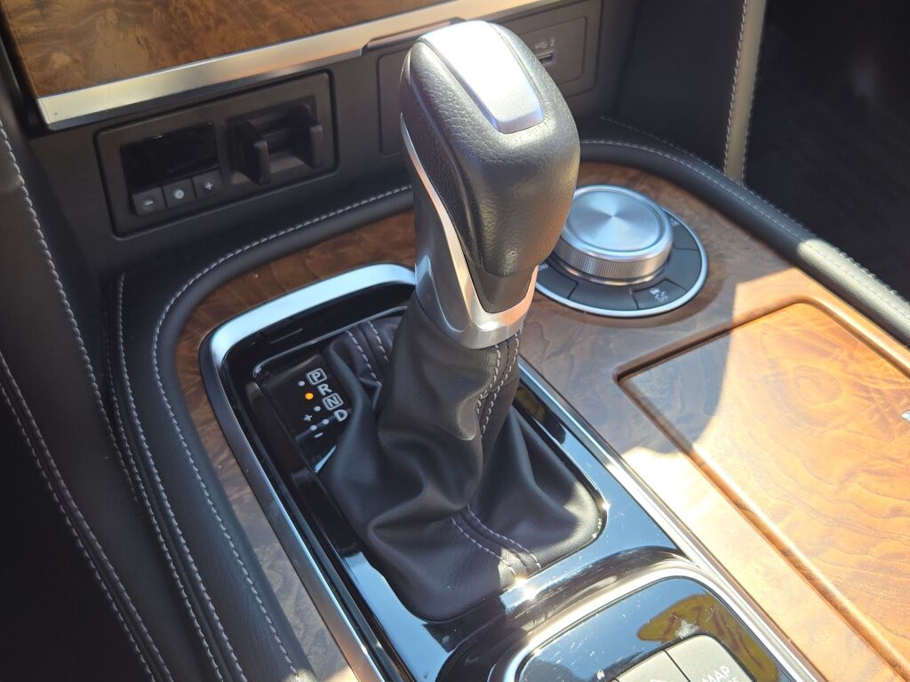 2024 Nissan Armada SL photo 24