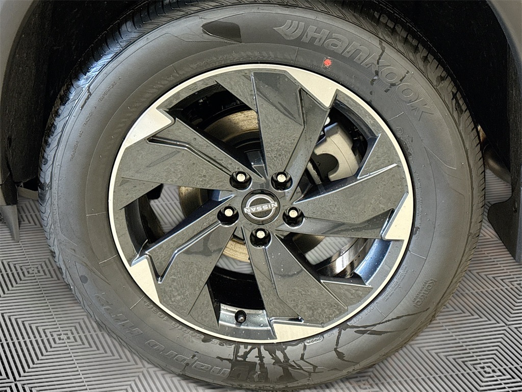 2026 Nissan Rogue SV photo 19