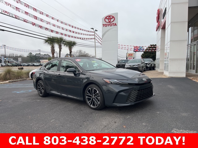 2025 Toyota Camry XLE's photo