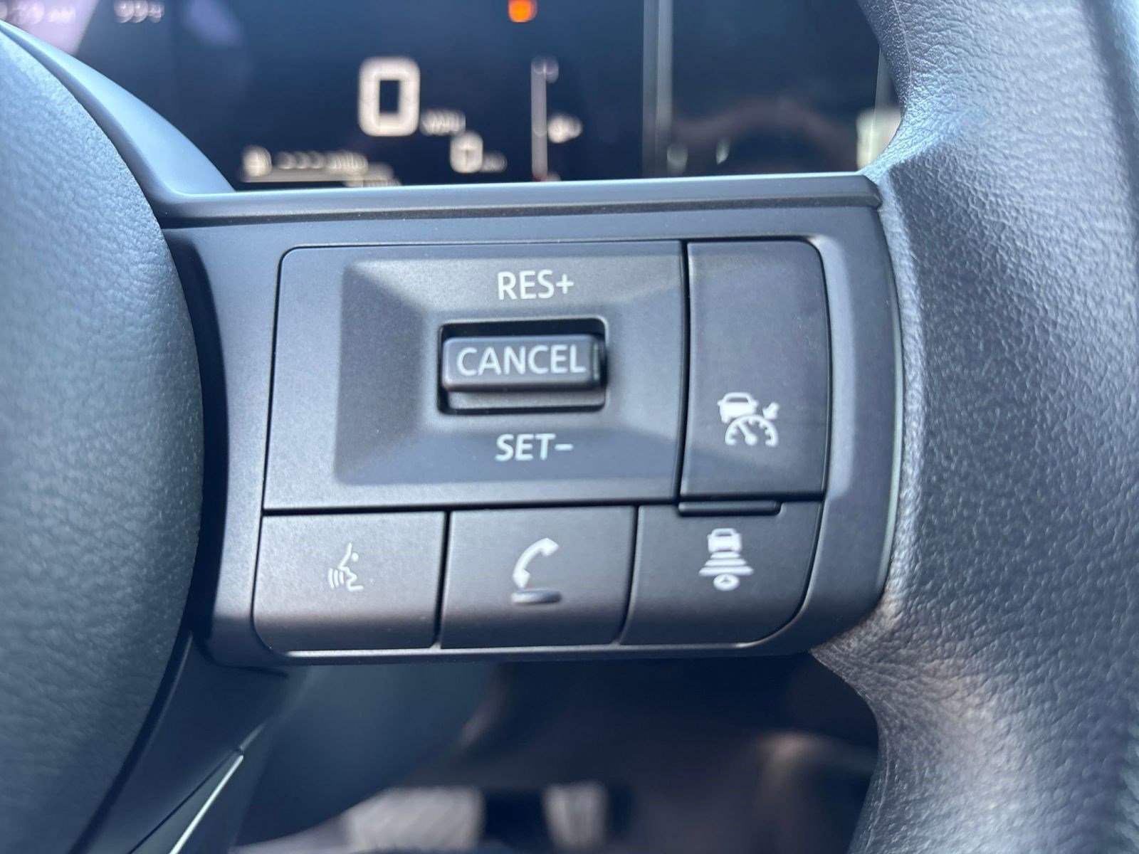2026 Nissan Kicks SV photo 25