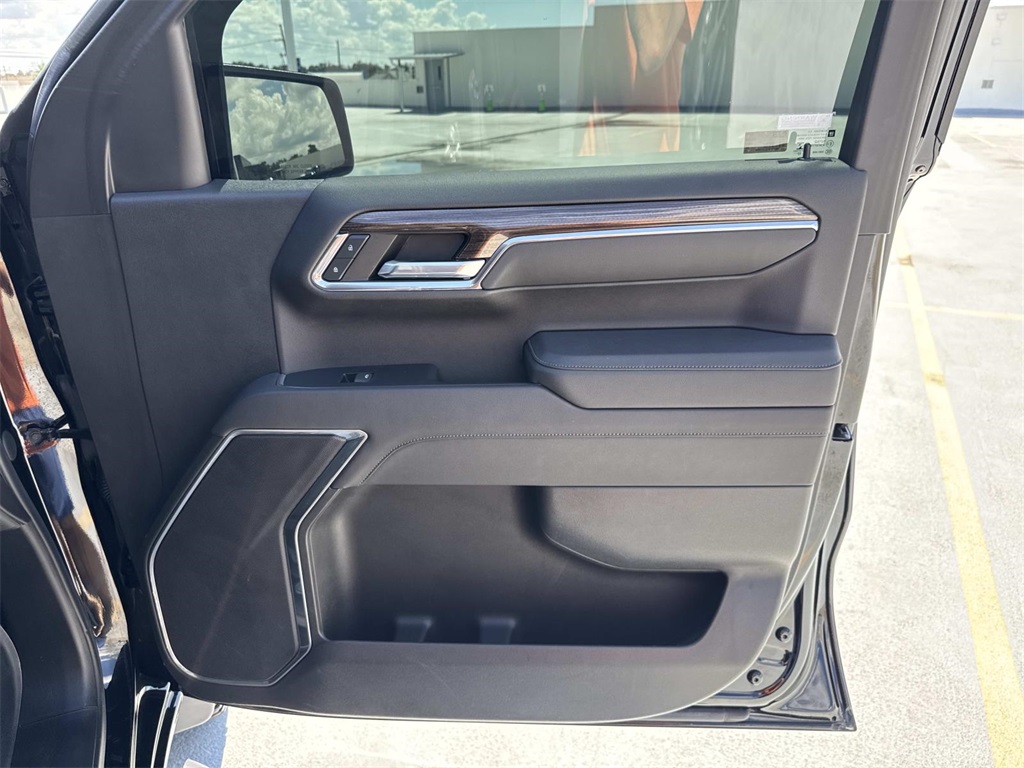 2023 Chevrolet Silverado 1500 RST Rally Edition photo 13
