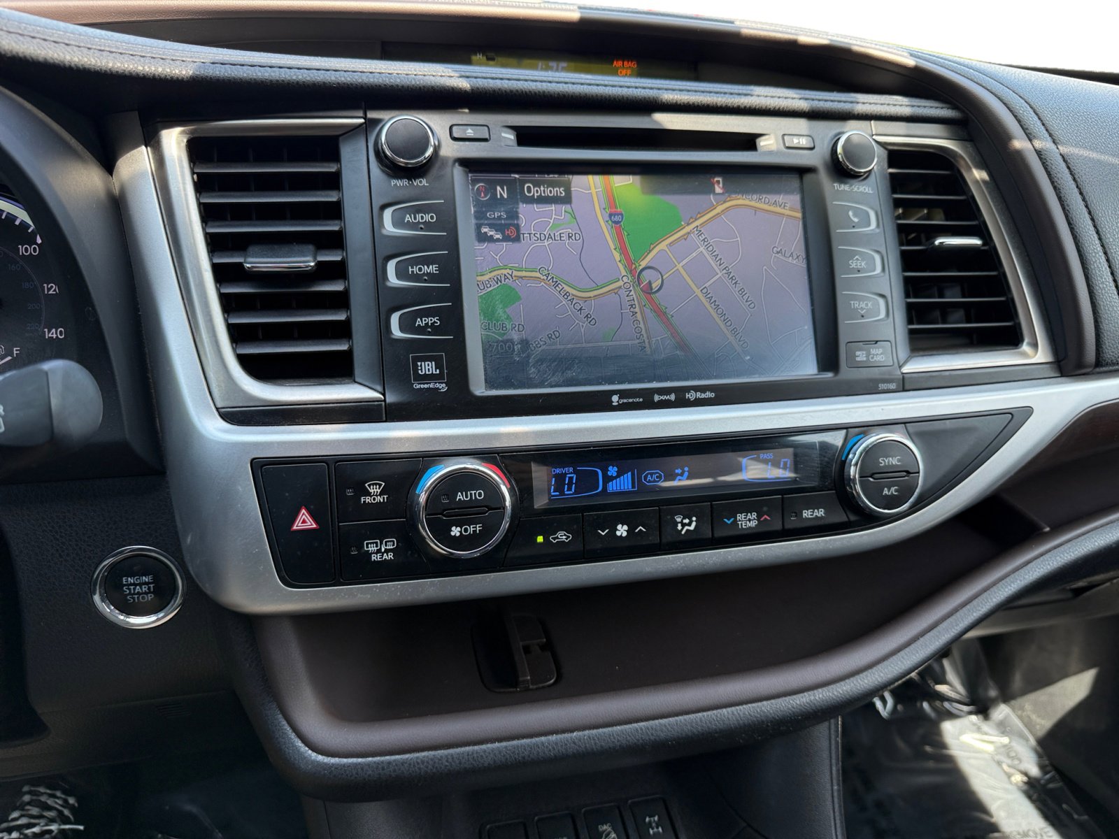 2016 Toyota Highlander Base Hybrid photo 12
