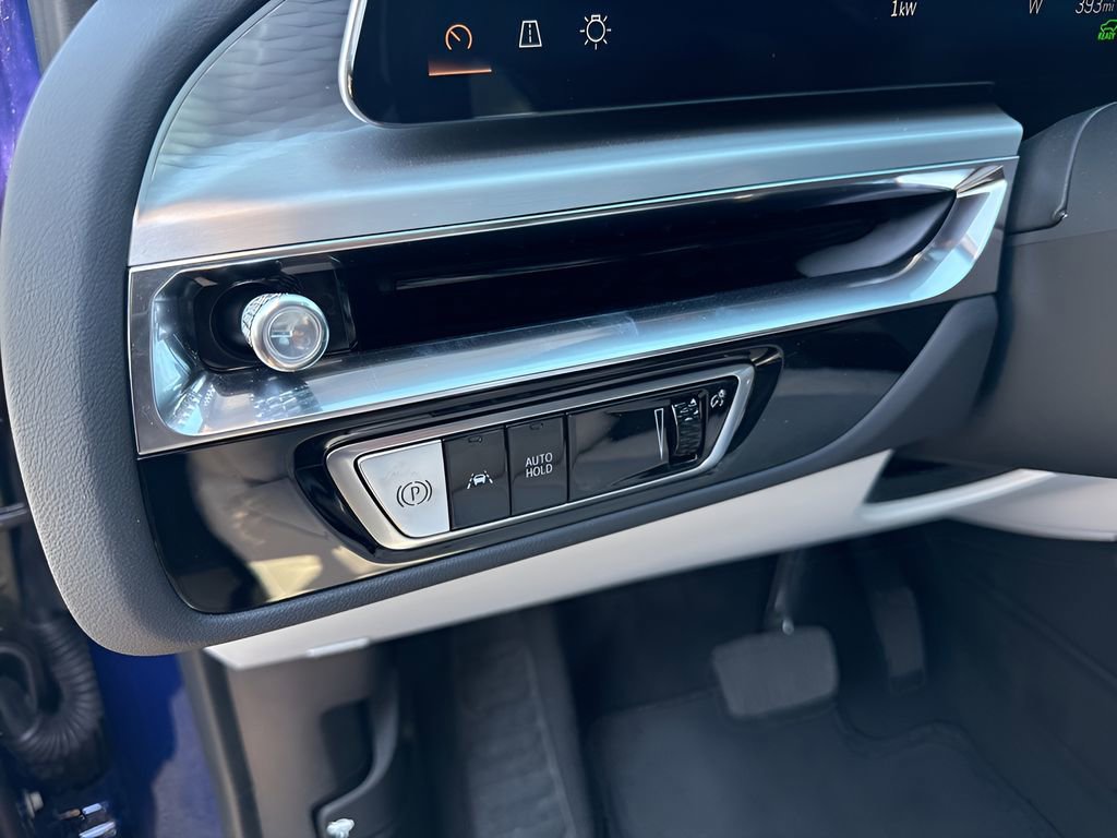 2025 Cadillac Lyriq Sport photo 17