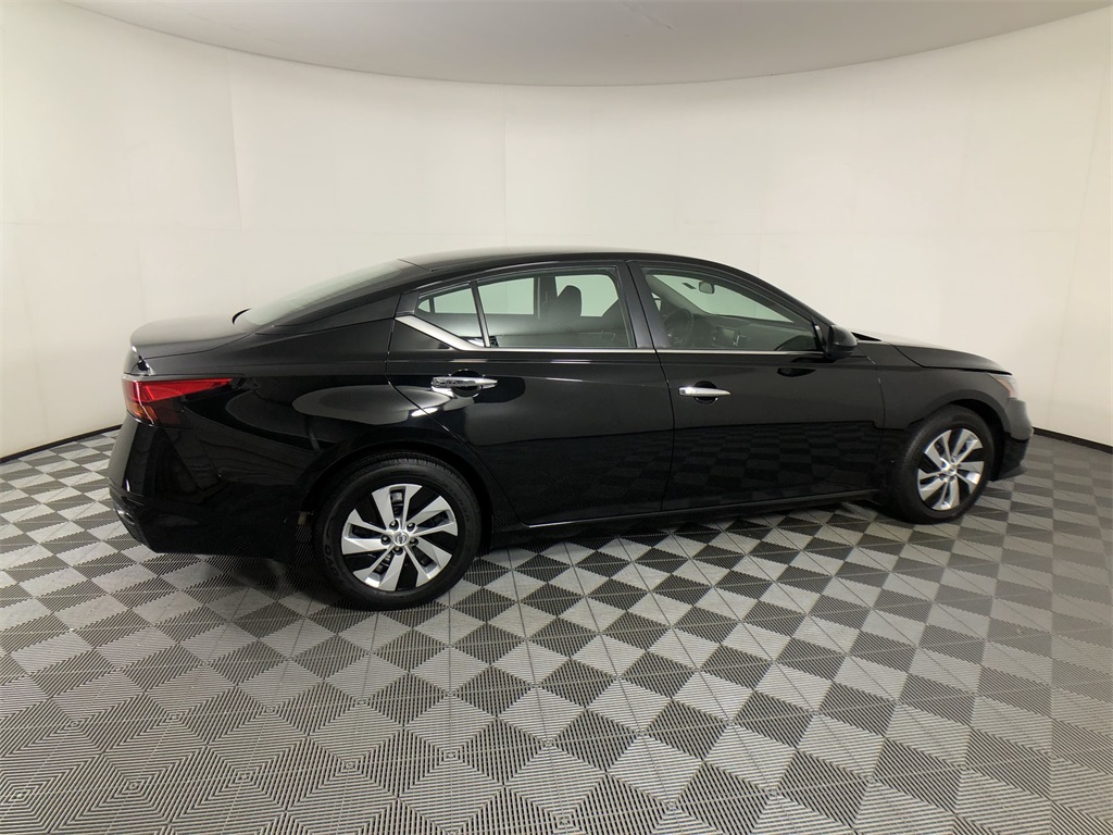 2022 Nissan Altima 2.5 S photo 2